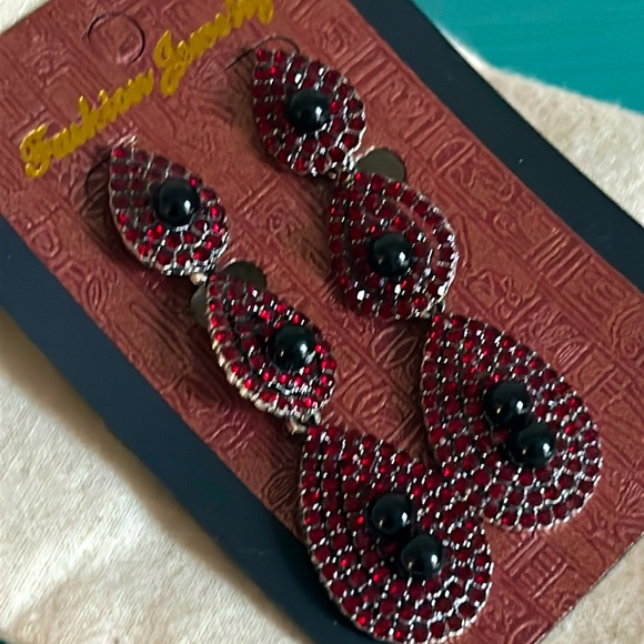 New 7 Pair Collection Multi Color Fashion Drop Hoop Button Chandelier Earrings - Picture 14 of 15